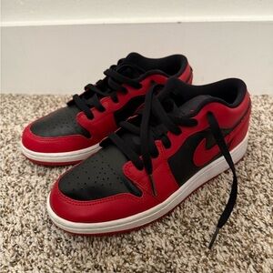 Nike Kids Black and Red Sneakers